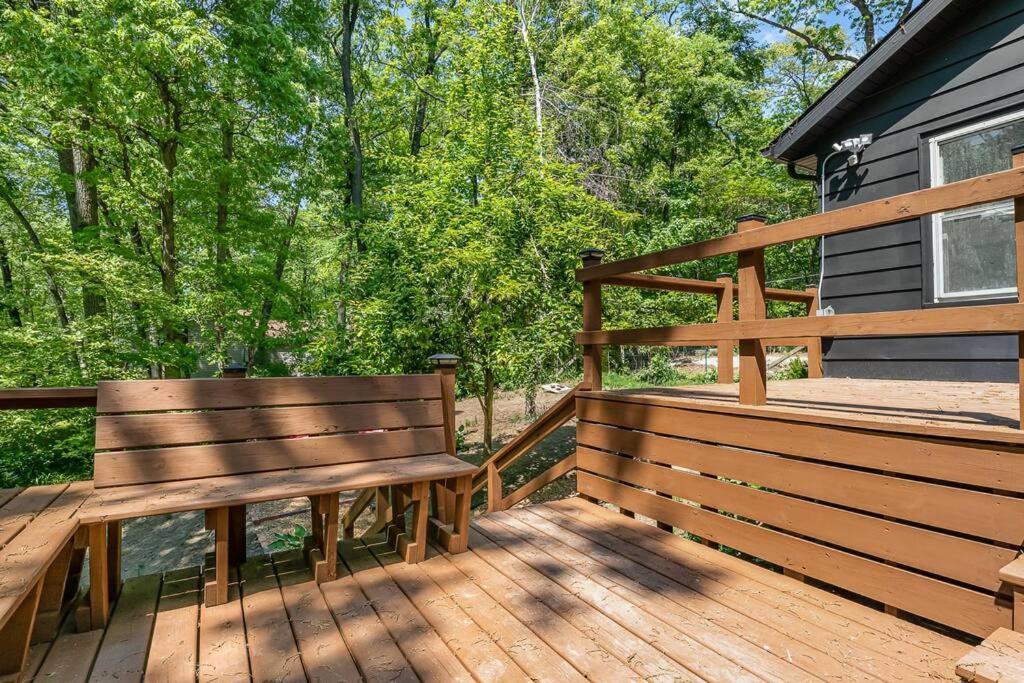 Black Cabin Getaway In Woods I Valpo Valparaiso Eksteriør billede