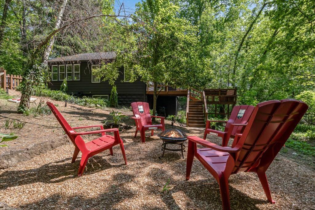 Black Cabin Getaway In Woods I Valpo Valparaiso Eksteriør billede